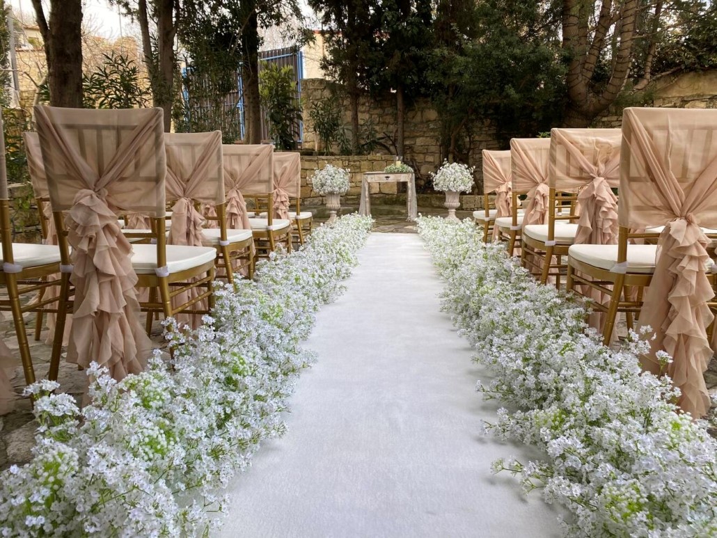 Book your wedding day in Cecilia's Courtyard